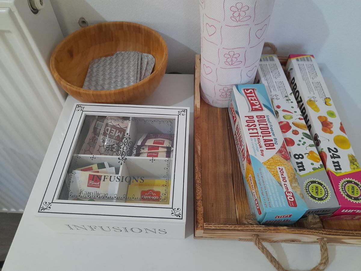 Studio Apartments Adian Korenica Εξωτερικό φωτογραφία